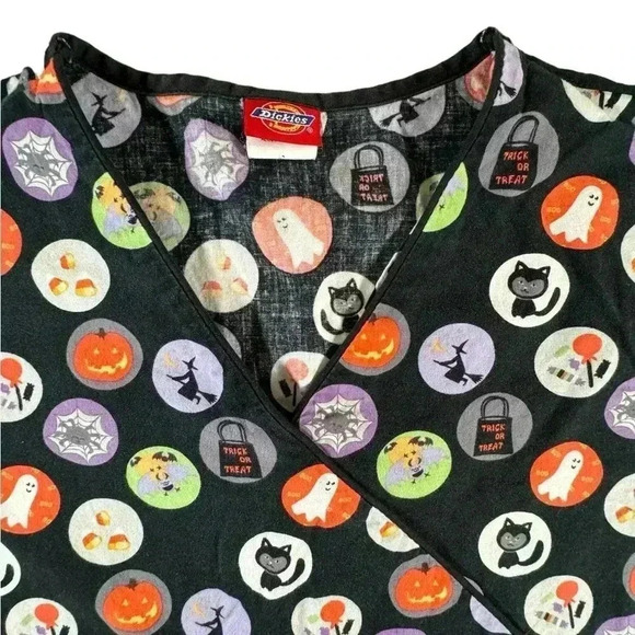 Dickies Women's Small Halloween Scrub Top with 2 Pockets Fun Print - Picture 3 of 9